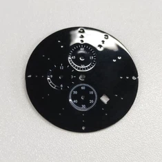 Emajlna številčnica za ure s kronografom